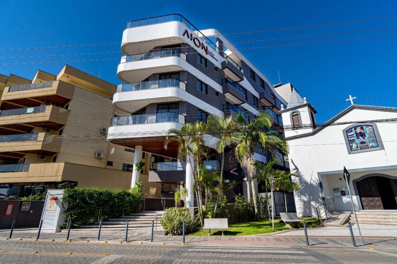 Confortavel Loft Com Vista Para O Mar - Condominio Com Piscina Bombinhas Kültér fotó